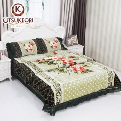 China JOYDAY 100% polyester luxury hotel anti-pilling bedding set full size raschel mink green color for home for sale