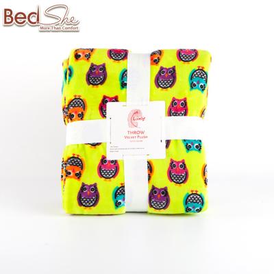 China Disposable Cute Cartoon Owl Design 127*152cm /280gsm Screen Printing Flannel Rotary Blanket for sale