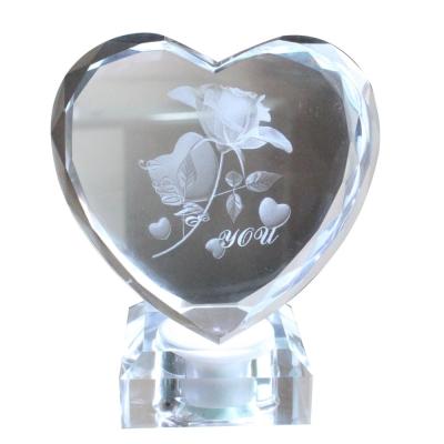 China China Heart Shaped Custom Crystal Cube For Wedding Decoration &wedding Souvenir for sale