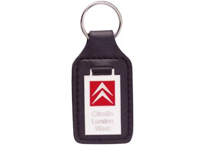 China Kundenspezifische Schlüsselanhänger, Auto-lederne Tasche Keychain mit synthetischem Email-Emblem, Zink-Legierung mit Vernickelung zu verkaufen