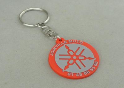 Κίνα 2$α έγχυση Keychain για την επιχειρησιακή προώθηση, προσαρμοσμένα διακριτικά PVC PVC. προς πώληση