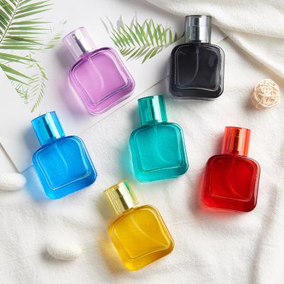 China 30ml Caliber Cosmetic Square Empty Perfume Glass Spray Bottle With Round Screw Cap for sale