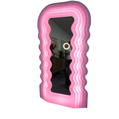 China Eclectic European Wholesale New Style Ultrafragola Floor Mirror Light Wave Integral Mirror for sale