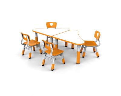 中国 Assemblable arrow tables and chairs Special furniture for kindergarten Hot sale special furniture for children's school 販売のため