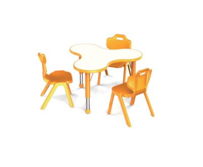 中国 Assemblable three-leaf table Special safety furniture for kindergarten Hot selling children's furniture 販売のため