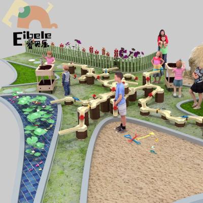 China Nursery preschool kids outdoor water and sand play area toys and games for children early learning center à venda