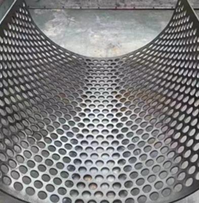 China Agricultural machinery wear-resistant accessories feed crusher/hammer mill accessories thickened metal plate/wear-resistant perforated sieve pl for sale