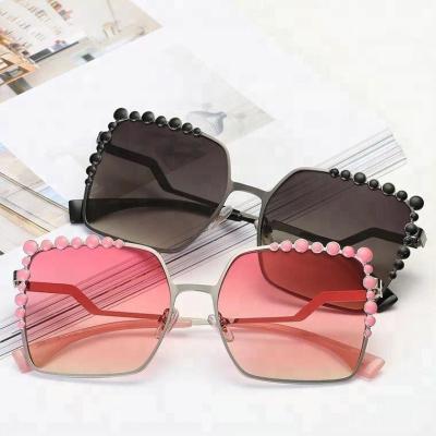 China 2022 Metal Sun Glasses Women Sunglasses Good Quality Metal Sun Glasses With Faxu Pearl Decoration Sun Lenses for sale