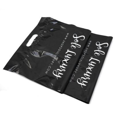 China 14x17 Black poly mailers with die-cut handle,plastic handle carry bags, handle plastic bags,mailing bag with handle for sale