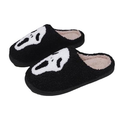 China Fashion Trend 2023  plush comfortable soft warm non-slip indoor and outdoor plush home casual fun slipper Halloween skull ghost cotton slipper for sale