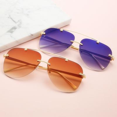 China 2022 Pilot Fashion Metal Aviation Sun Glass UV400 Logo Rimless Gradient Men Brand Custom Glass Women Gradient Sunglasses for sale