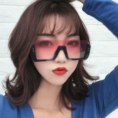 China Retro Shade Semi-rimless Shade Sunglasses Women Eyewear UV400 Protection Oversized Square One-Piece Lens Gradient Semi-rimless for sale