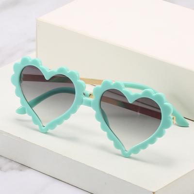 China Fashion Sunglasses Shape Cute Kids Heart Shape Sunglasses For Summer Decoration UV400 Trend Boys Girls Glasses for sale