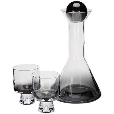 China Sustainable Wholesale Colored Water Jug Glass Carafe Jug Set With Glass Lid for sale