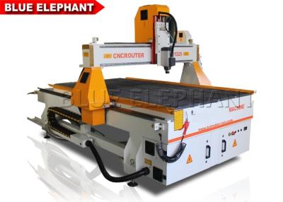 China Hohe Qualität Taiwan importierte linearen Führer cnc-Router 1325 für hölzernen Ausschnitt und Stich zu verkaufen