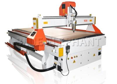 China Cama mais pesada mecânica de aço alta da máquina de gravura do vidro do Cnc de quatro linhas centrais/pedra à venda