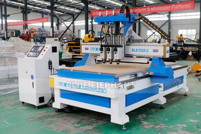 China 1325 drei Prozess-multi Kopf CNC-Router-Maschinerie mit HQD-Luftkühlungs-Spindel zu verkaufen