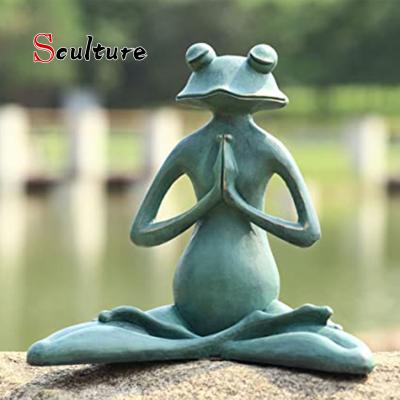 China Outdoor Europe Frog Statues Sculpture For Garden Patio Yard Lawn for sale