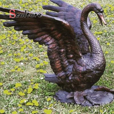 China Europe life goose bronze sculpture for gadern decoration for sale