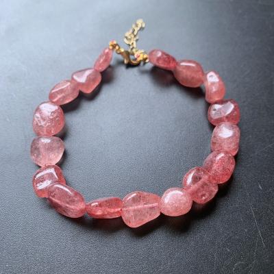 China Casual/Sports Irregular Beads Healing Decor Crystal Jewelry Link Chain Wrist Bracelet Strawberry Quartz Tumble Stone Red Geometric Bead for sale