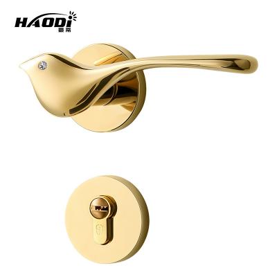 China Modern Luxury Decorative Gold Bird Design Modern Luxury Door Handle Set Interior Zinc Alloy Door Handles for sale