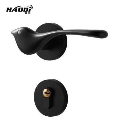 China Modern Luxury Decorative Black Bird Design Modern Interior Door Handles Set Zinc Alloy Door Handles for sale