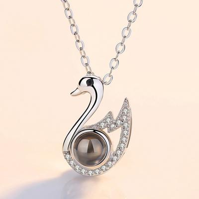 China Gol Swan Shape Projection Necklace Romantic Love Memory Pendant/Silver Plated Necklace Wholesale Supplier for sale