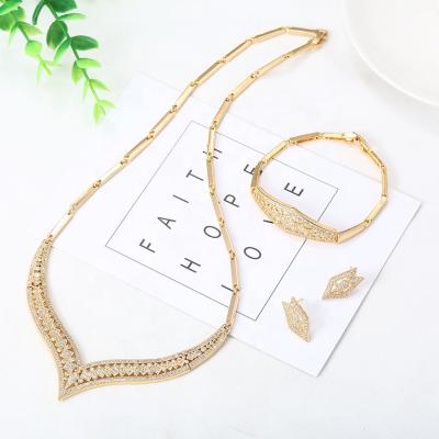 China Hyperbole Fashion Africa Style Wedding Jewelry Set Gold Plated Zirconia African Saudi Jewelry Sets Women for sale