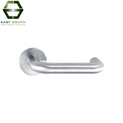 China New Traditional Style Convenient Polished Solid Stainless Steel Lever Handle For Timber Door for sale