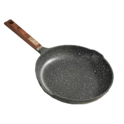 China Europe die cast aluminum chinese non stick egg and steak pan cookware pan maker flat fry pan with silicon wood handle for sale