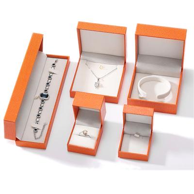 China Long Chain Jewelry Box Jade Bracelet Jewelry Gold Jewelry Packaging Necklace Pendant Bracelet and Silver Necklace Box for sale