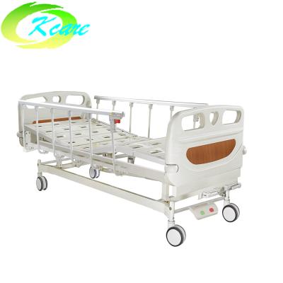 China Adjustable Safety Fowler 2 Solid Metal Hospital Bed Crank Lock Extremely Well Designed Manual Hospital Bed Safety for sale