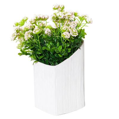 China GuYao Modern Minimalist GuYao Modern Home Vase Creative Heart-shaped Ceramic Vertical Bar Decorative Desktop Vase for sale