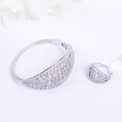 China Elegant Party Jewelry Sets Design Luxury Wedding Jewelry Ladies Bangle Bracelet Custom Zircon for sale