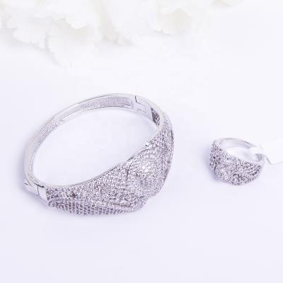 China New Arrived Jamaican Luxury Fashionable Design Bangle Bracelet Women Jewelry Set for sale