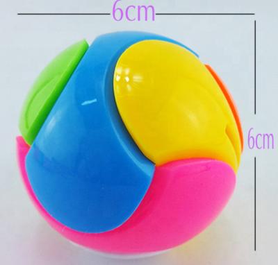 China Promotional Toy 2019 New Hot Selling Kids DIY Assembling Ball, DIY Ball For Saving Coins, Assembled Intelligent Ball Game Toys for sale