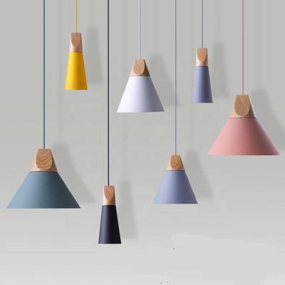 China Home/Restaurant/Hotel Ect... Simple Modern Nordic Aluminum Solid Wood Pendant Light E27 Lamp Fixtures for sale