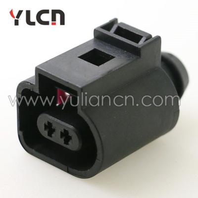 China 1J0977802 1J0977702 2 Pin VW AUDI Fuel Injector Connector Automotive Tyco 1746894-1 for sale