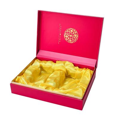 China Custom Wholesale Luxury Closure Recyclable Folding Cardboard Foldable Packaging Gift Box for sale