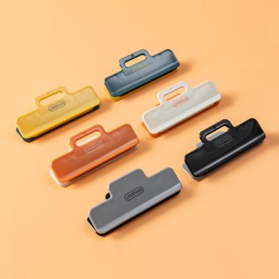 China Hot-selling viable best-selling multi-function food bag staple plastic durable sealing clip for sale