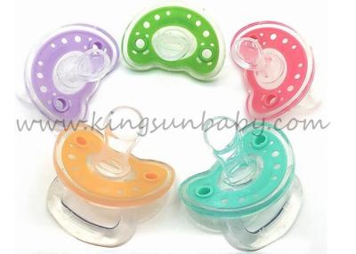 Chine BPA colorés libèrent le mamelon Soothers de la tétine LSR de bébé de silicone pour le nourrisson à vendre