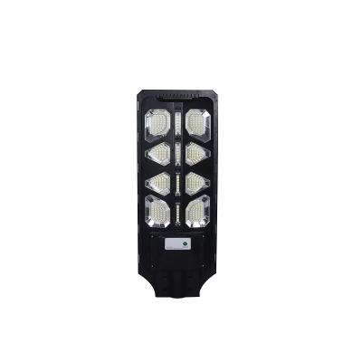 China Road Solar Street Lights Outdoor IP65 Rating With Microwave Sensor en venta