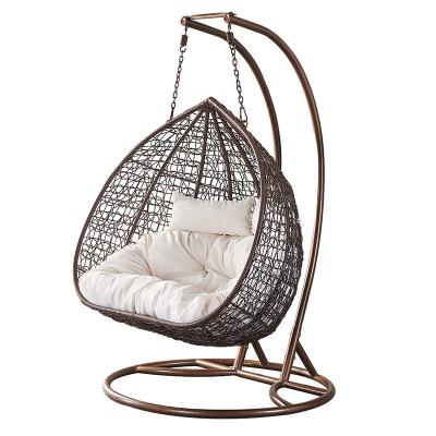 China Metallrahmen Patio Rattan Schaukelstuhl Doppelhängendes Design für Komfort und Stil im Freien zu verkaufen