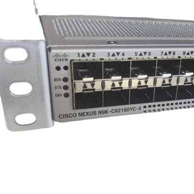 Chine Taux de transmission de 10/100/1000Mbps Nexus 92160YC-X Commutateur avec 48 ports X10G SFP et 6 ports QSFP à vendre