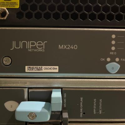 China MX240 16x10GE -MPC-3D-16XGE-SFPP Juniper-Netzwerk-Router für Volumen-Netzwerkverkehr zu verkaufen