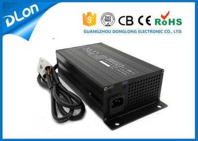 China 900W 3 etapa AGM y cargador de batería del gel 24v 20a/25a para la carretilla elevadora eléctrica de /electric del coche de la travesía en venta