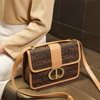 China Fashoion 2022 new vintage one-shoulder ladies cross-body bag elegant square small bags for sale