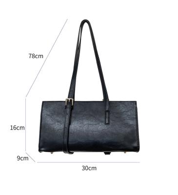 China Lady Fashion Trend Single Shoulder Bag Forming Retro Personality Handbag Large Capacity Tote Bag for sale