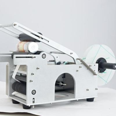 China DUOQI MT-50 Flasket Sticker Labeling Machine Op maat gemaakte hoge snelheid en uitgang Te koop