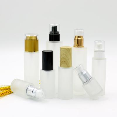 China High Qiality Professional Manufacture Bottle Glass Pump Empty Cosmetic Spray Container for sale